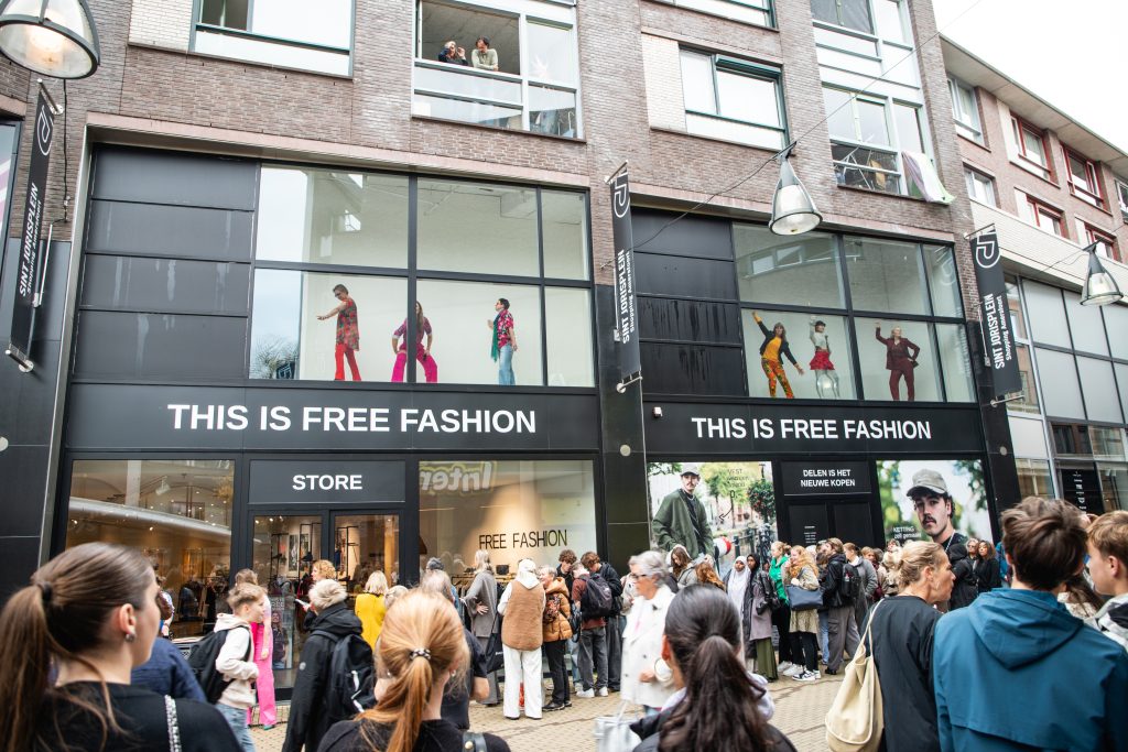 THIS IS FREE FASHION – PAESI BASSI